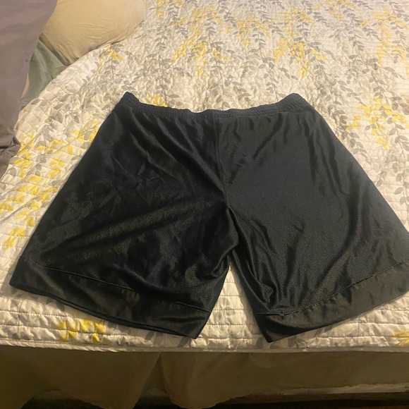 Nike Basketball shorts - Picture 2 of 2